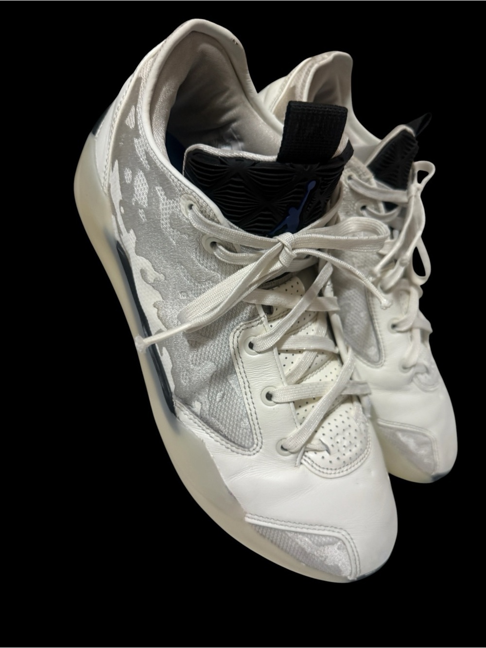 Mesh and synthetic basketball shoes, Nike Air Jordan 39 'No Alteration'